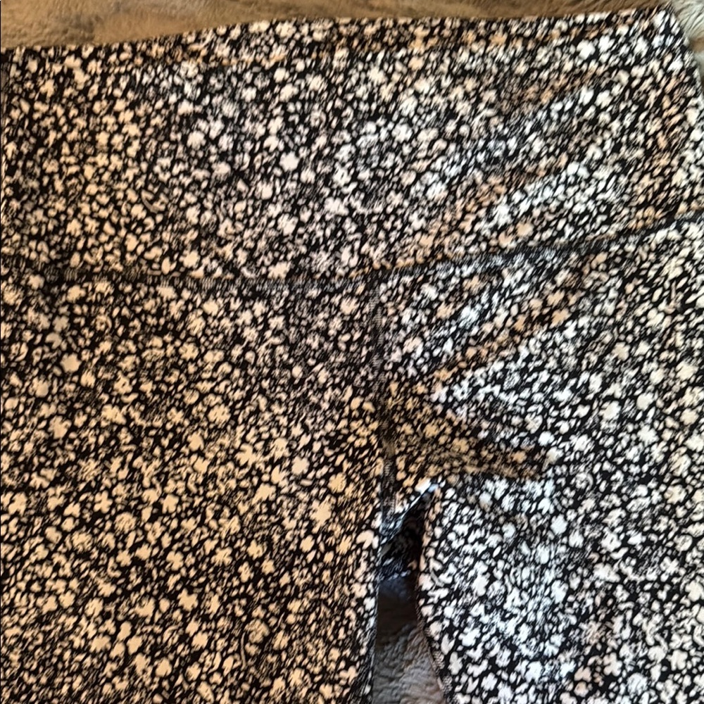 Lululemon Black and White Patterned Leggings